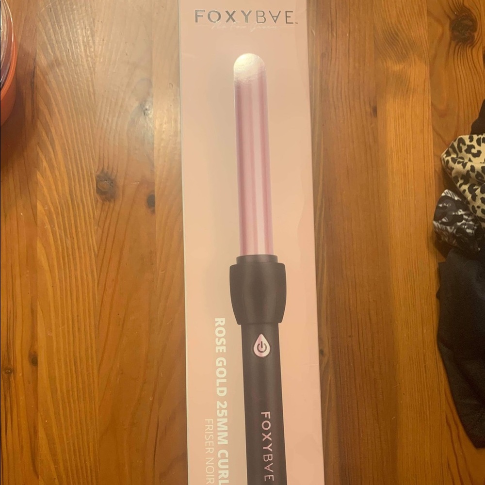 Foxybae rose gold 25mm curling wand